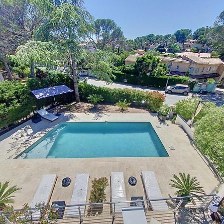 Villa A L'Etage Avec Piscine Proche Bord De Mer Saint-Raphaël Exterior foto