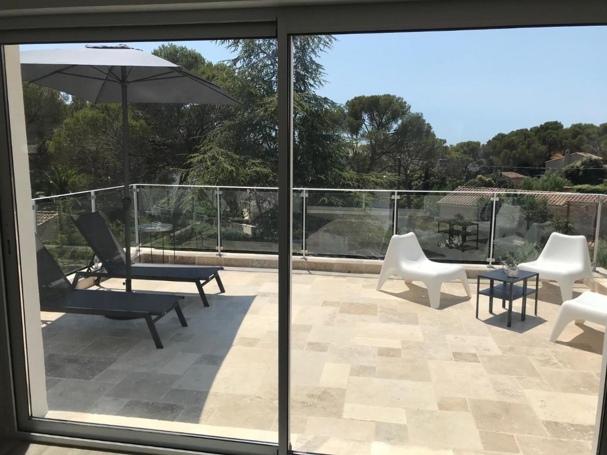 Villa A L'Etage Avec Piscine Proche Bord De Mer Saint-Raphaël Exterior foto
